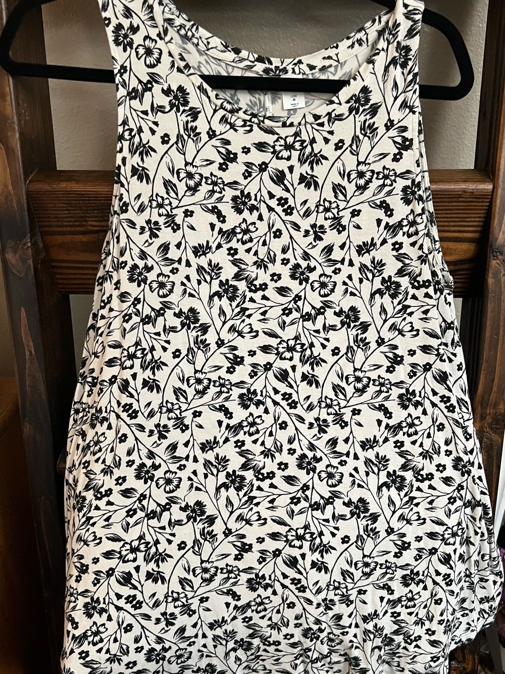Old Navy Black and White Floral Tank Top